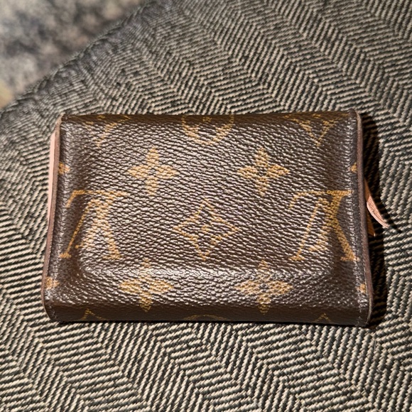 Louis Vuitton Rosalie Coin Purse - Picture 4 of 5